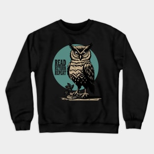 Read Return Repeat Owl with books Crewneck Sweatshirt